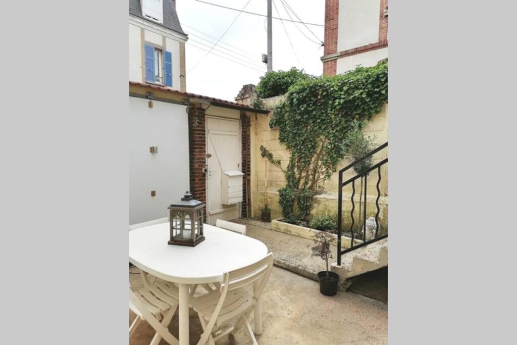 Les Etapes Chartraines Parking Wifi Jaccuzi Apartment ชาร์ตร ภายนอก รูปภาพ