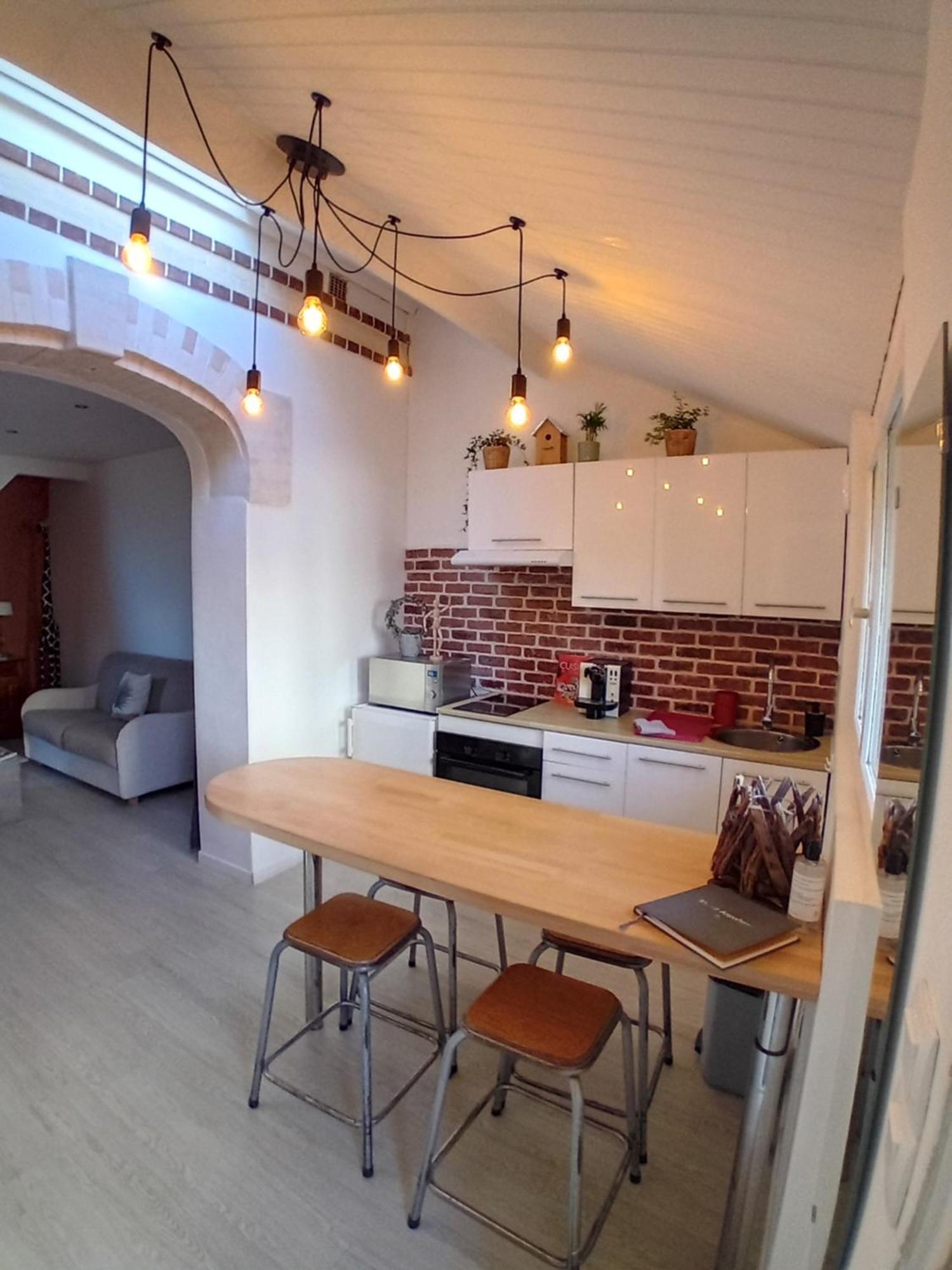 Les Etapes Chartraines Parking Wifi Jaccuzi Apartment ชาร์ตร ภายนอก รูปภาพ